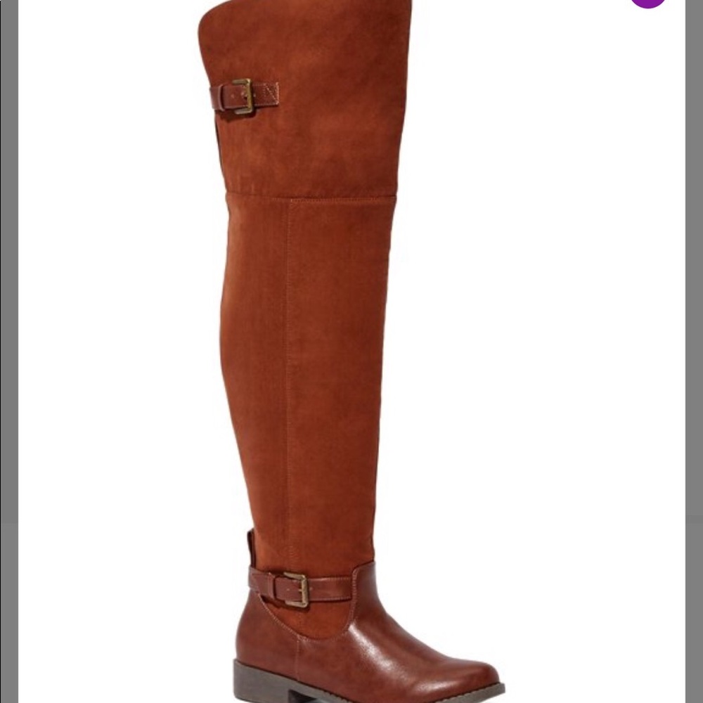 Boots - Picture 3 of 8